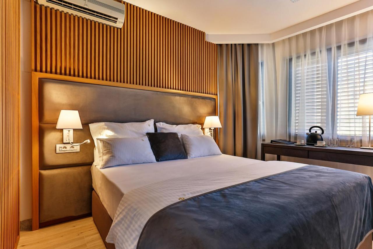Villa Dvor Kornic Budva Luaran gambar