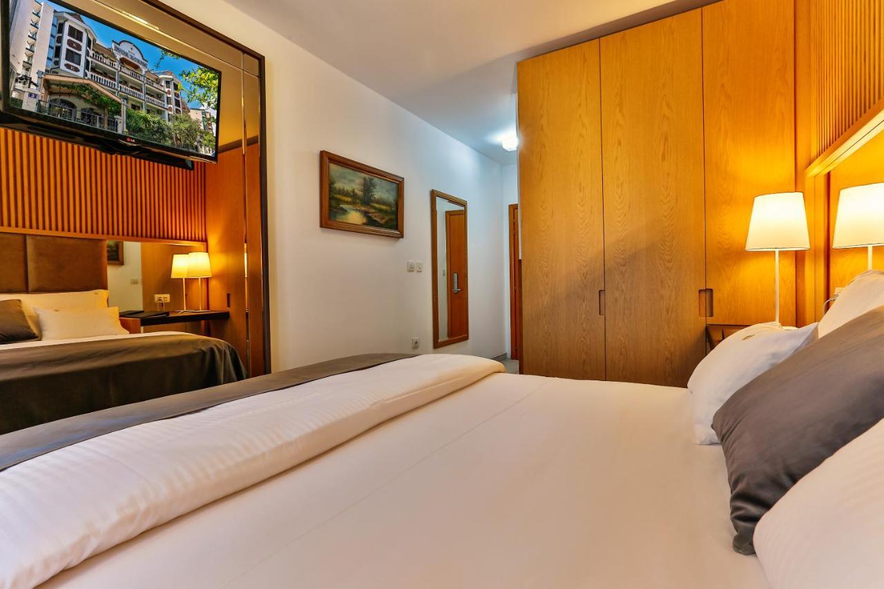 Villa Dvor Kornic Budva Luaran gambar