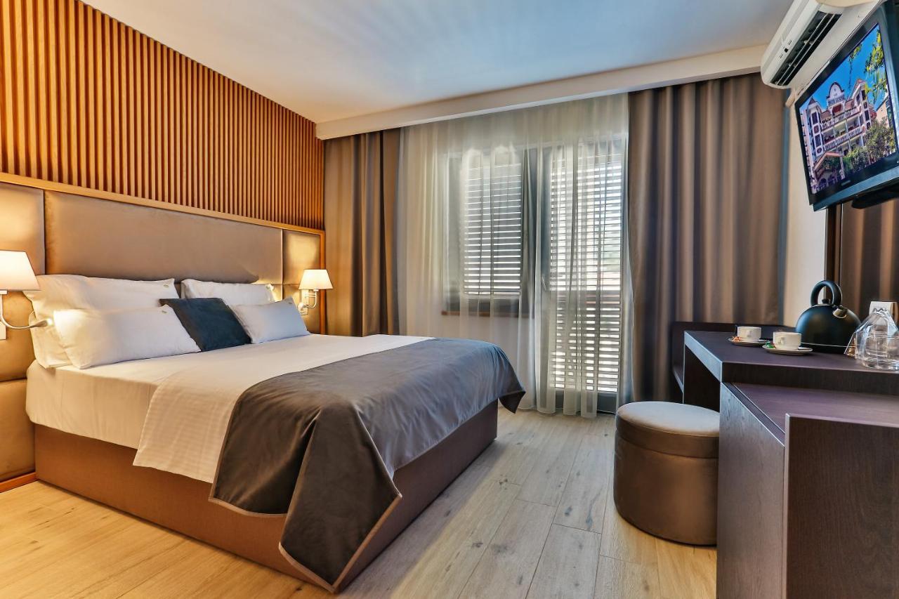 Villa Dvor Kornic Budva Luaran gambar