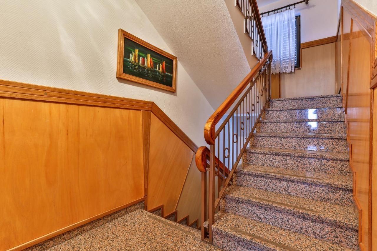 Villa Dvor Kornic Budva Luaran gambar