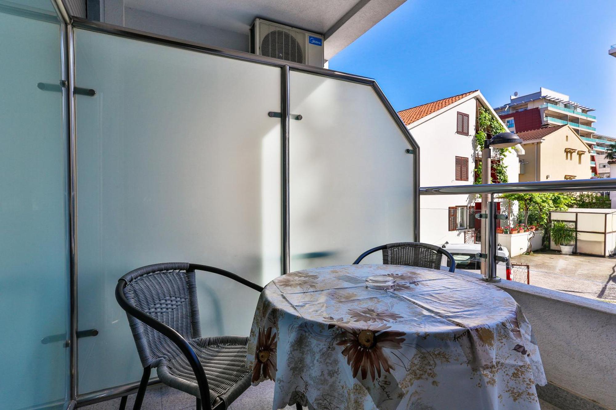 Villa Dvor Kornic Budva Bilik gambar